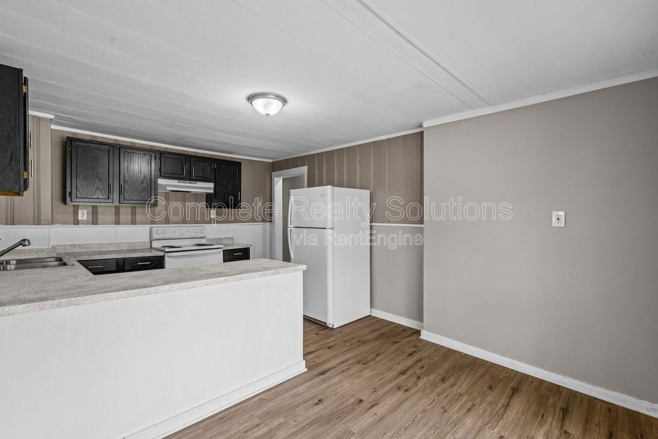 2724 Pasteur Ave - Photo 5 of 30