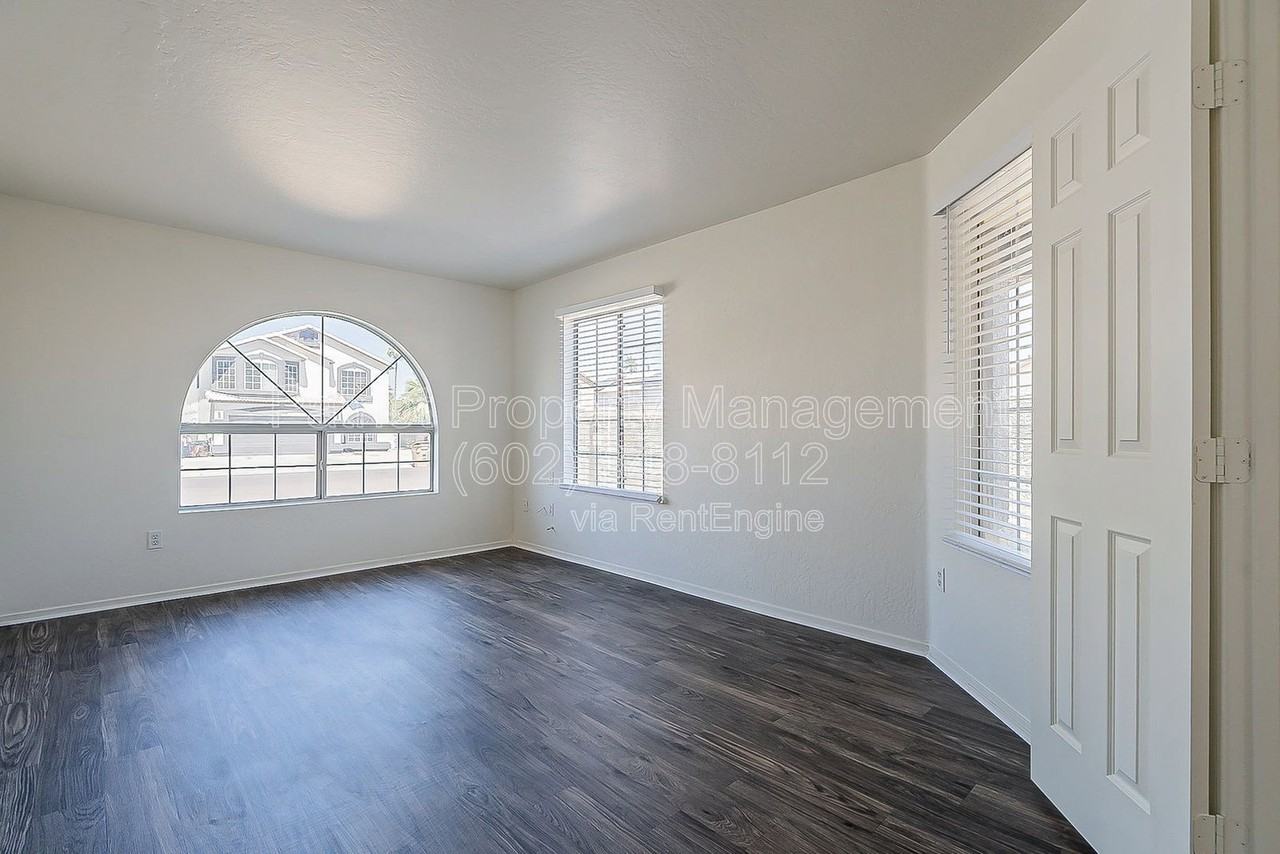11309 N 89th Dr - Photo 5 of 48