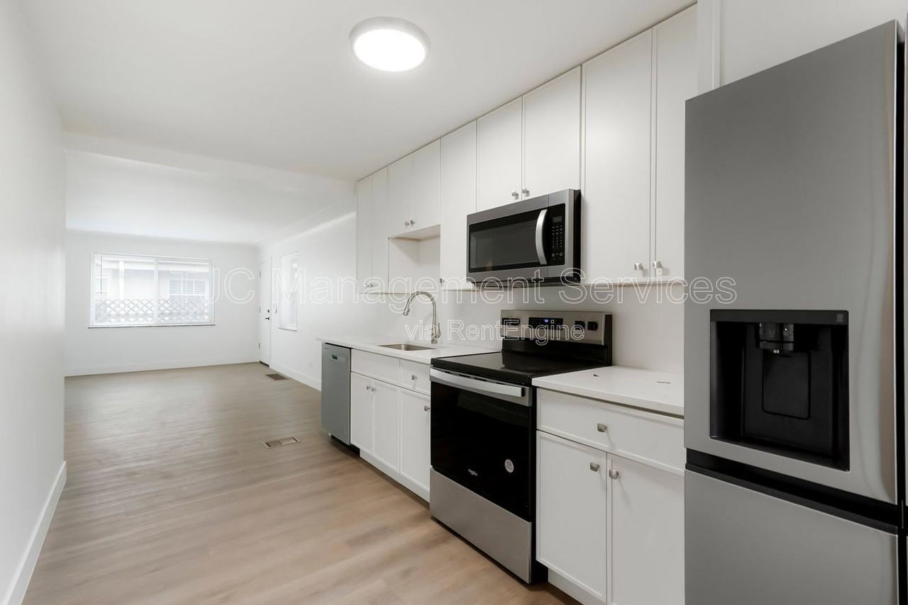 433 Harrison St - Photo 6 of 12
