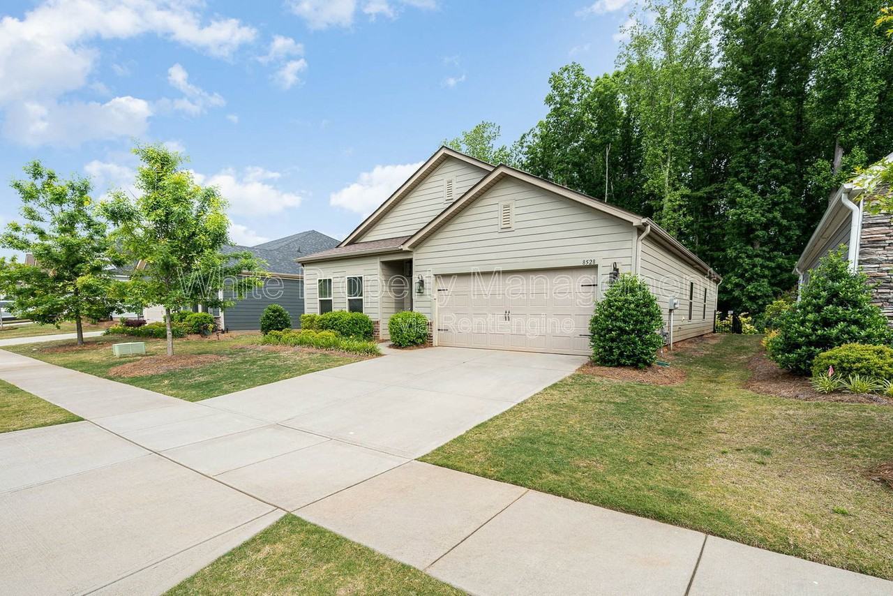 8528 Pennegrove Cir - Photo 2 of 22
