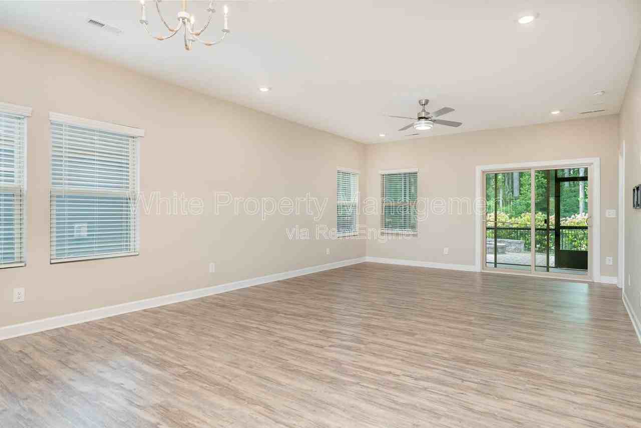 8528 Pennegrove Cir - Photo 3 of 22