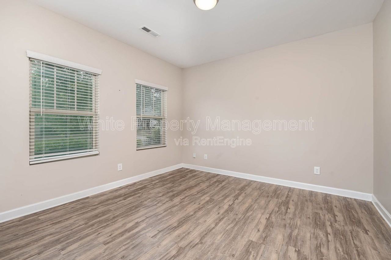 8528 Pennegrove Cir - Photo 4 of 22