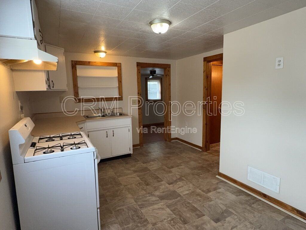 2324 N Buckeye St - Photo 7 of 20