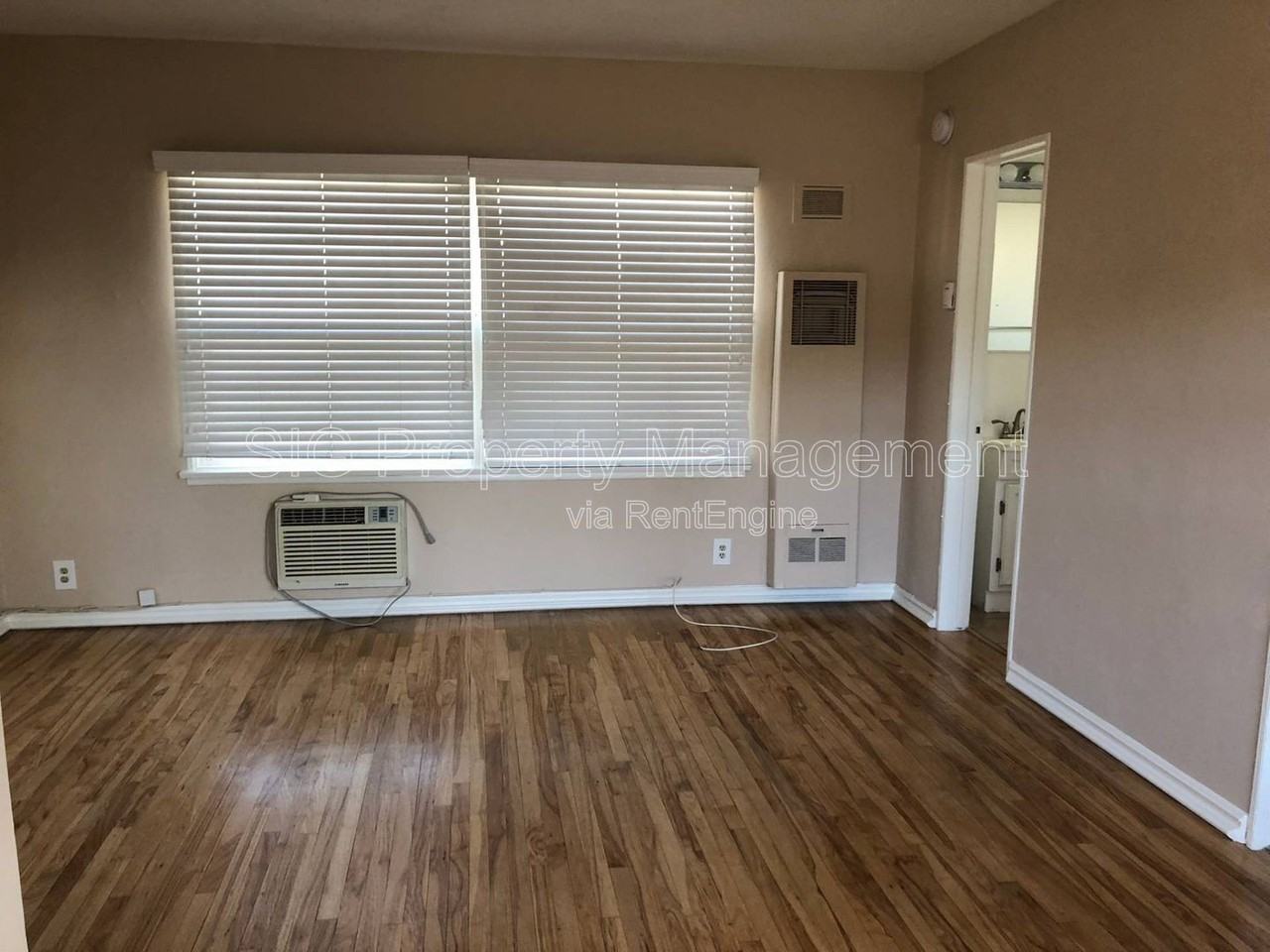 709 S Louise St #A - Photo 6 of 10