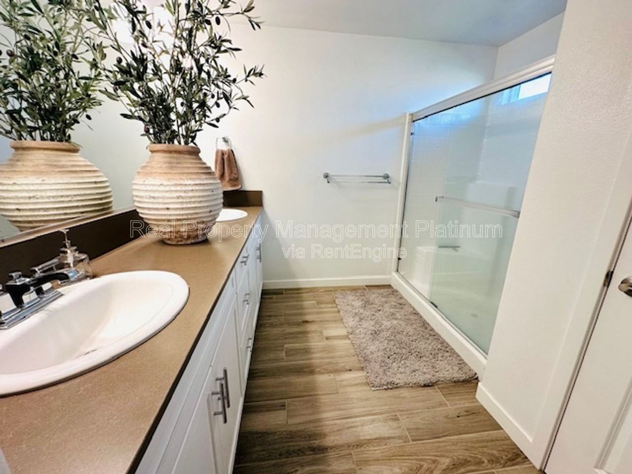 837 Soledad Ave - Photo 7 of 22