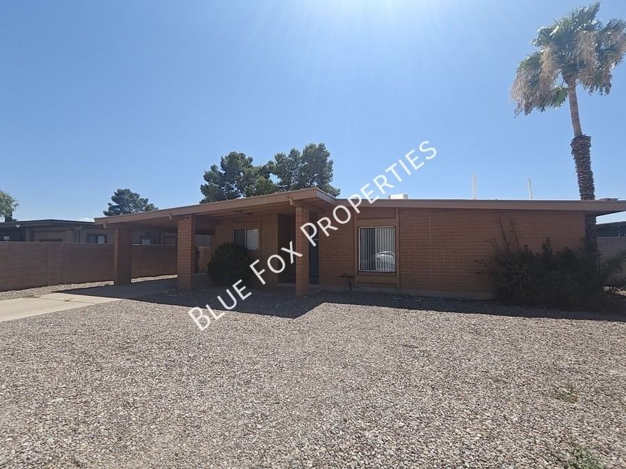 2618 S Camino Seco