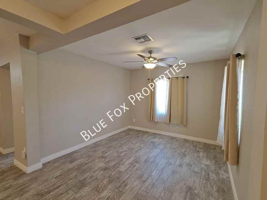 619 S Highland Ave - Photo 6 of 50