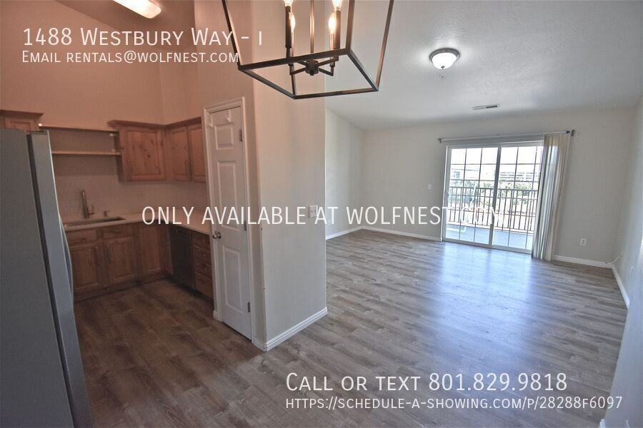 1488 Westbury Way #I - Photo 4 of 21