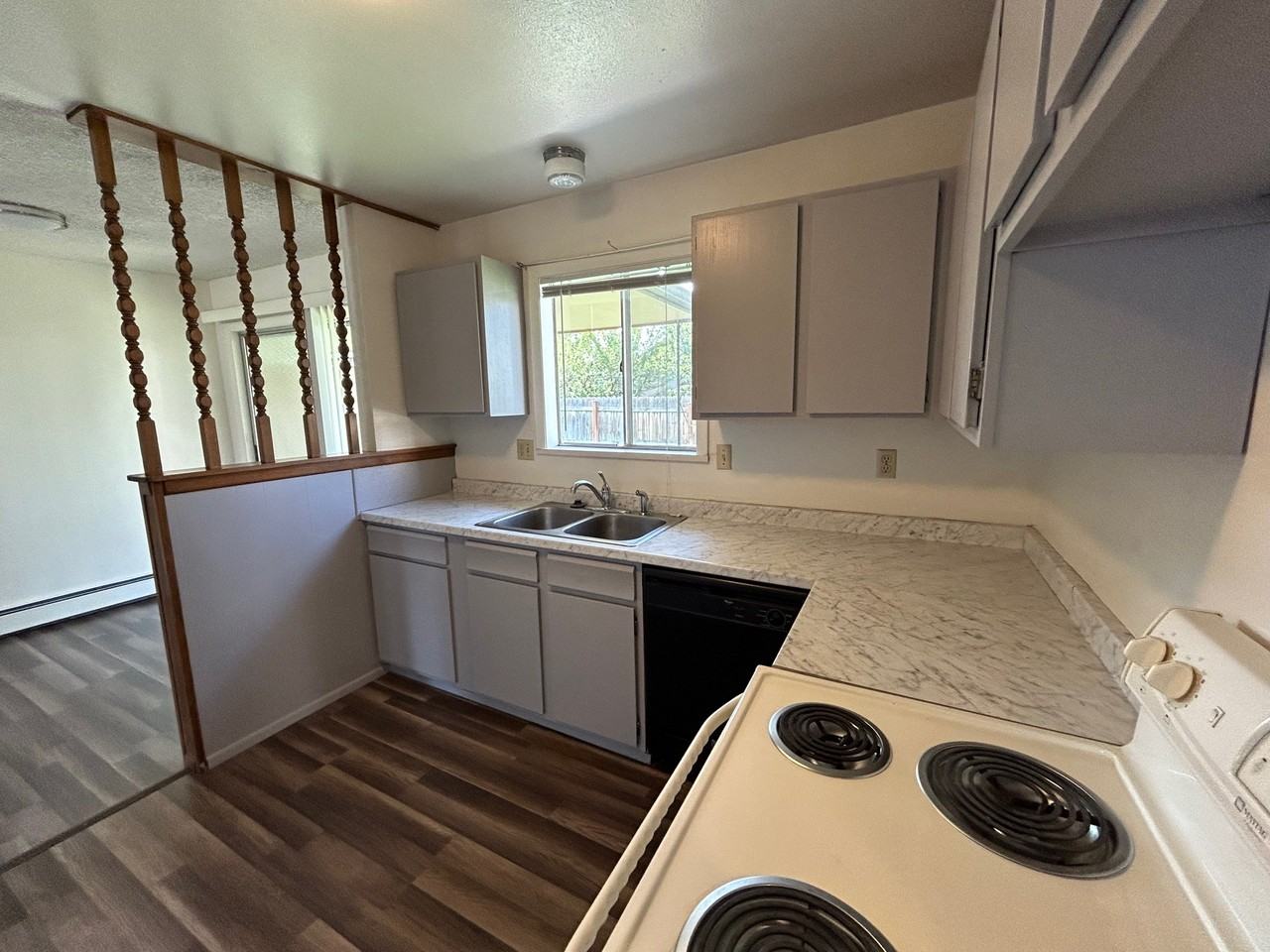 441 Independent Ave #3 - Photo 2 of 17