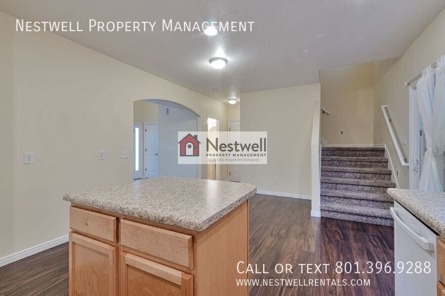 6838 W Grevillea Ln - Photo 3 of 30