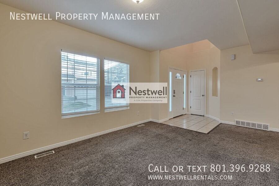 6838 W Grevillea Ln - Photo 5 of 30
