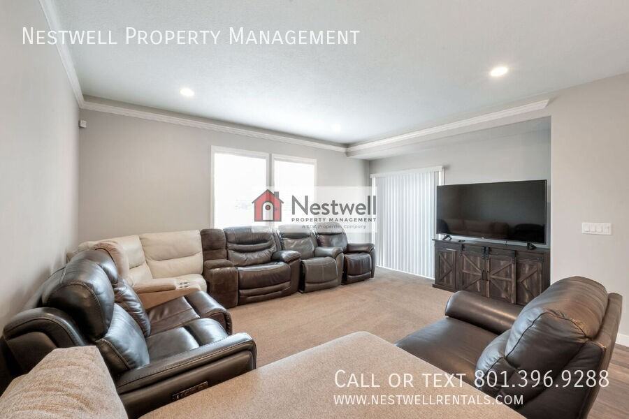 5452 W Clouds Rest Ln - Photo 5 of 30