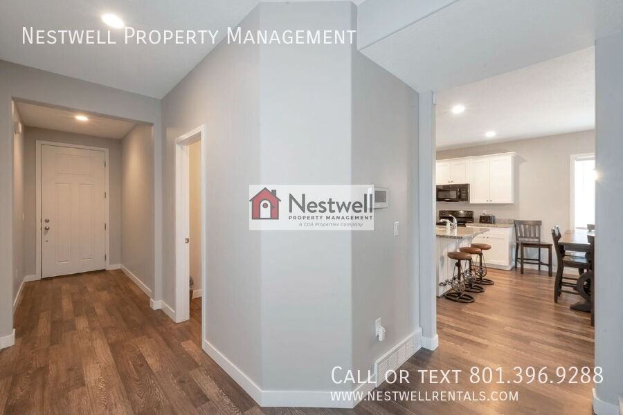 5452 W Clouds Rest Ln - Photo 6 of 30