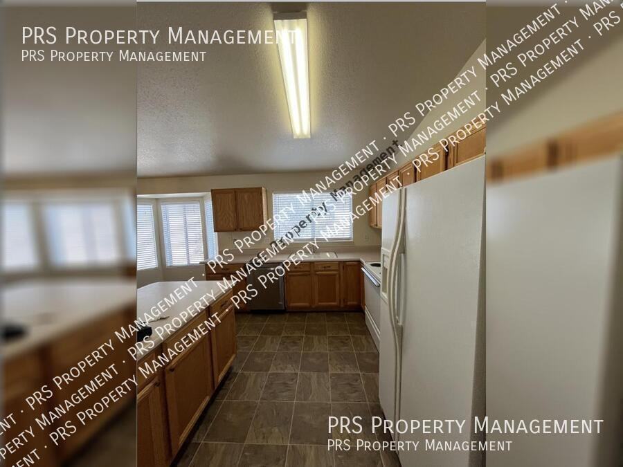 818 W Silver Creek Rd - Photo 6 of 37