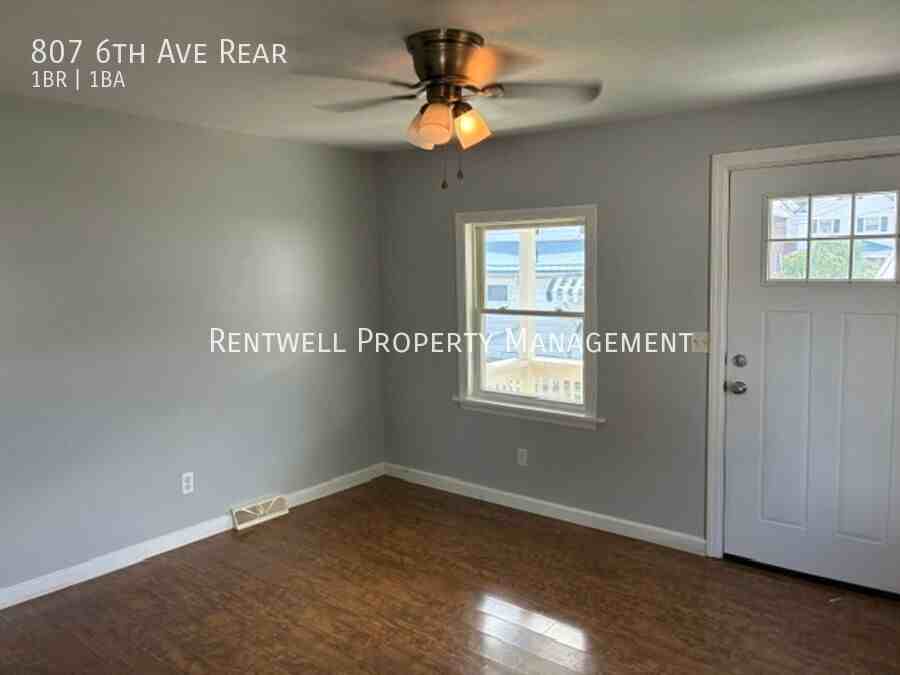 807 6th Ave Rear - Photo 5 of 10