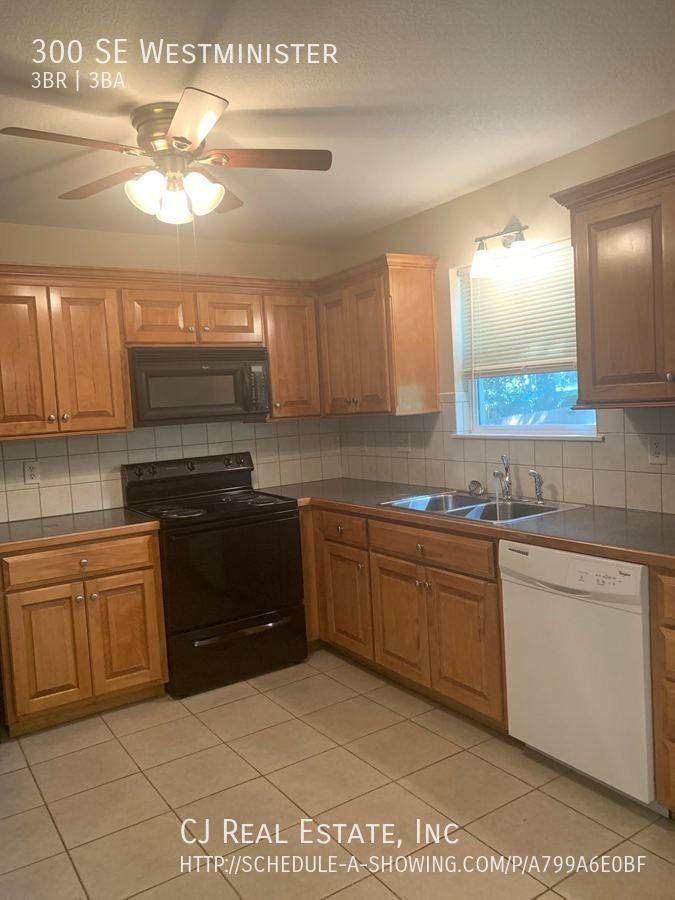 300 Se Westminister Rd - Photo 4 of 11