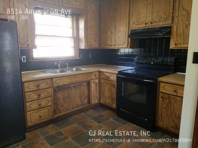 8514 Arlington Ave - Photo 4 of 11