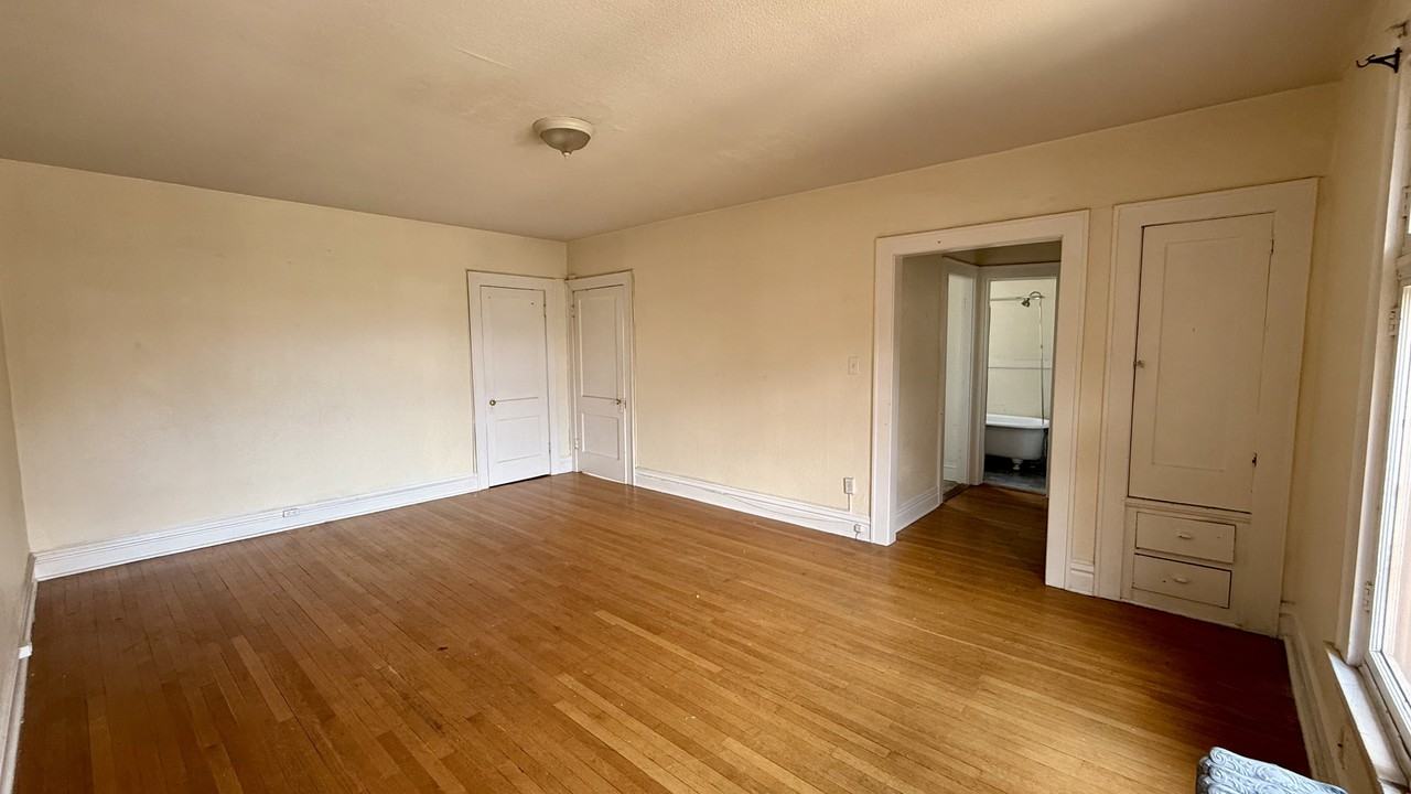 1469 N Williams St #11 - Photo 2 of 7