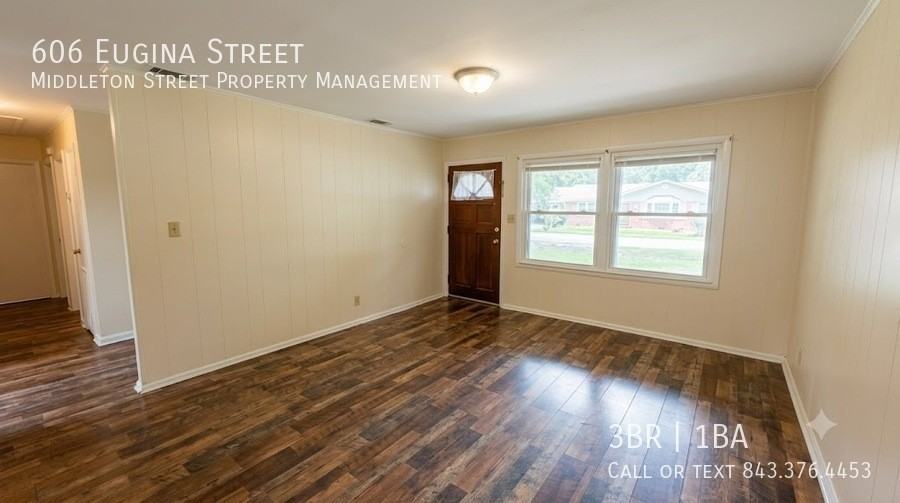606 Eugenia St - Photo 4 of 20
