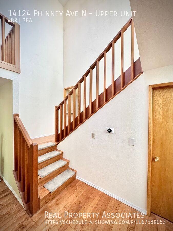 14124 Phinney Ave N - Photo 4 of 45