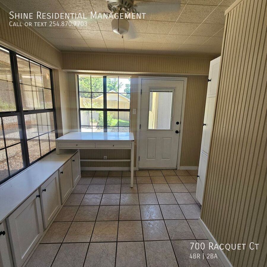 700 Racquet Ct - Photo 5 of 20