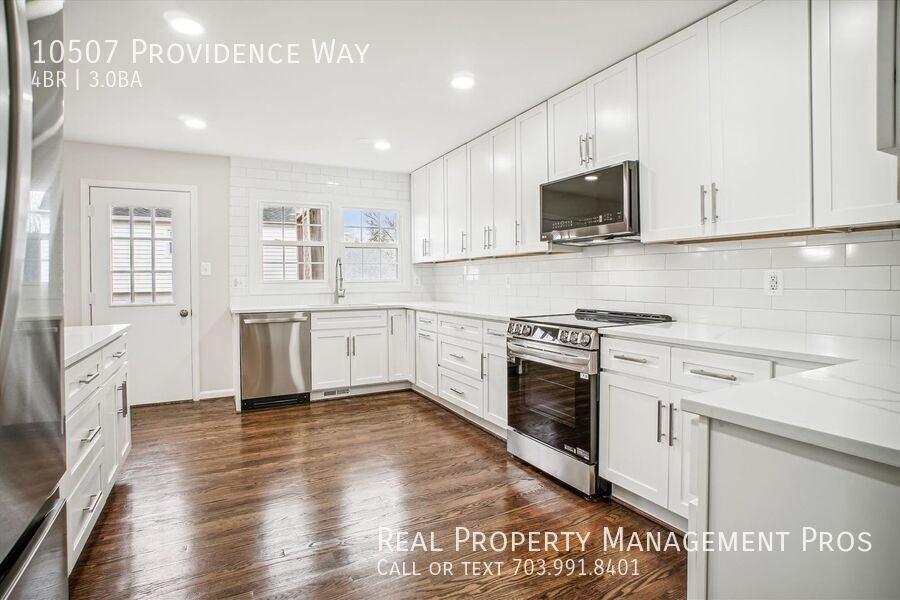 10507 Providence Way - Photo 7 of 31