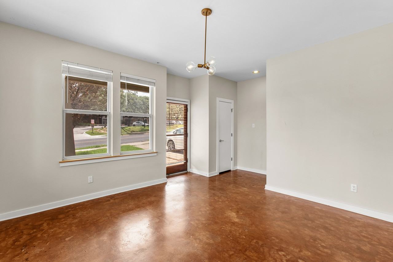 2314 S 5th St #1 - Photo 4 of 37