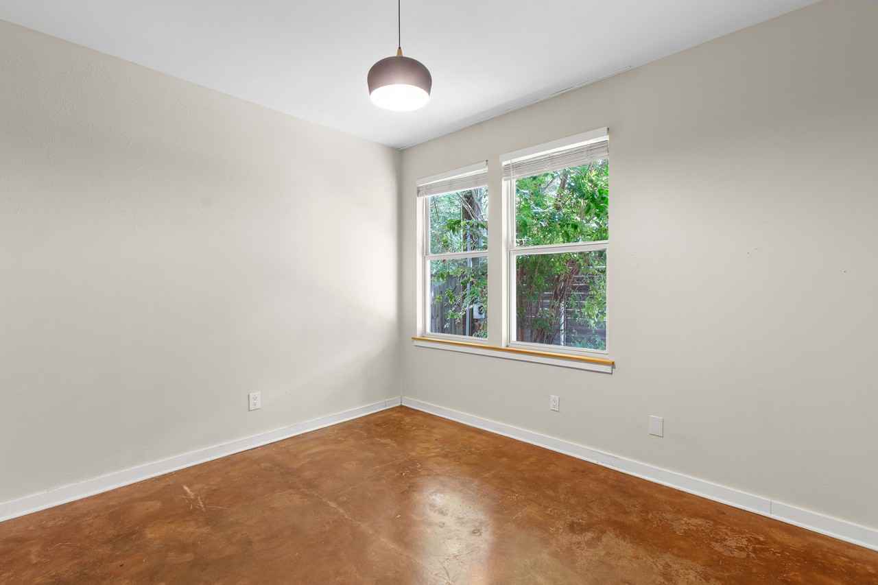 2314 S 5th St #1 - Photo 7 of 37