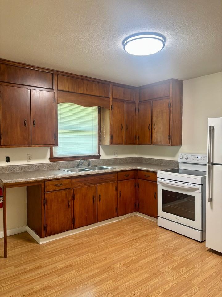 113 Vip Rd - Photo 6 of 10