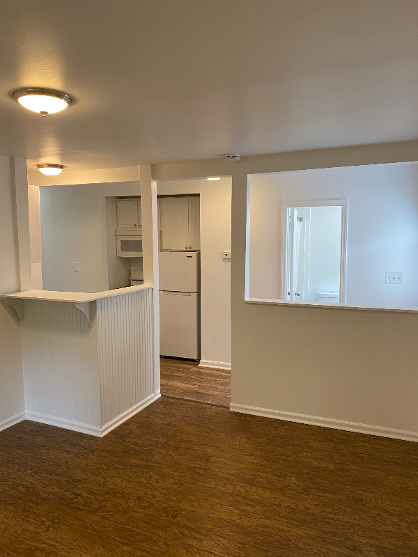 1042 Main St #7 - Photo 4 of 13
