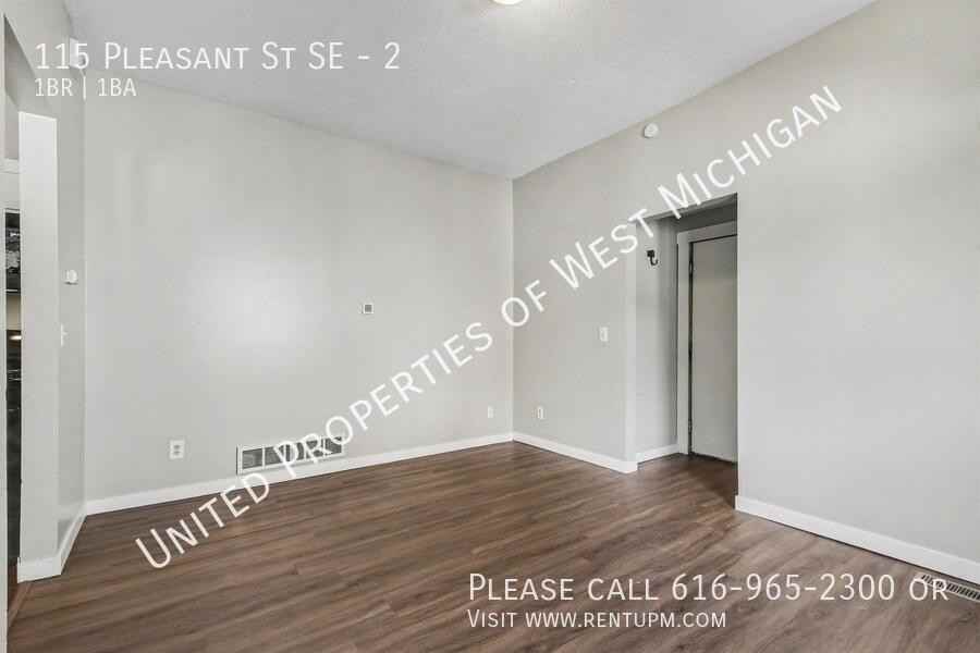 115 Pleasant St Se #2 - Photo 5 of 15