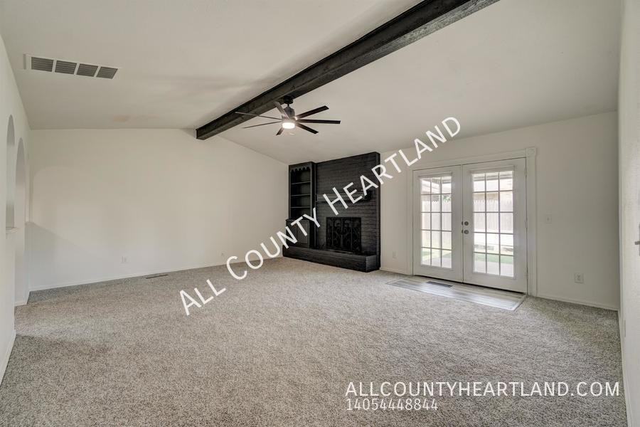 10333 Fairfax Ln - Photo 4 of 23
