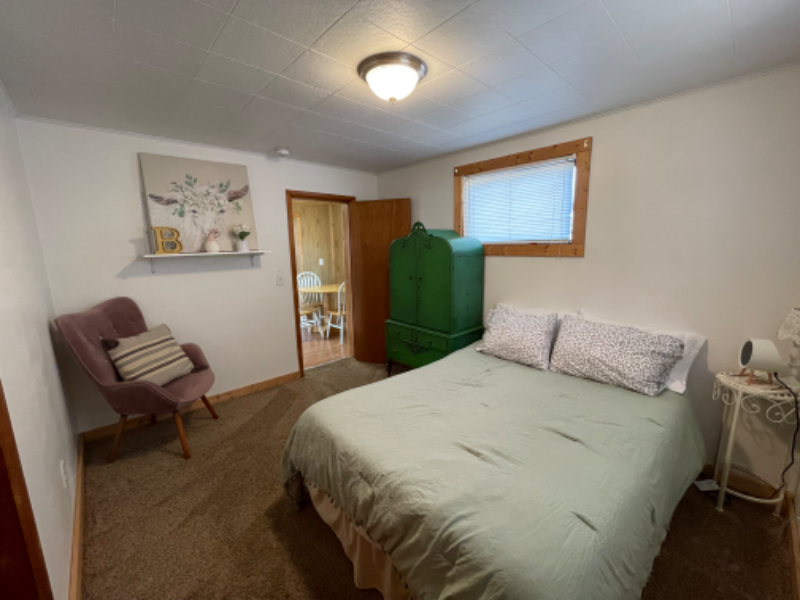 410 Dakota Ave - Photo 5 of 9