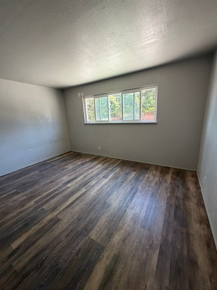 320 Franciscan Ct #7 - Photo 4 of 5