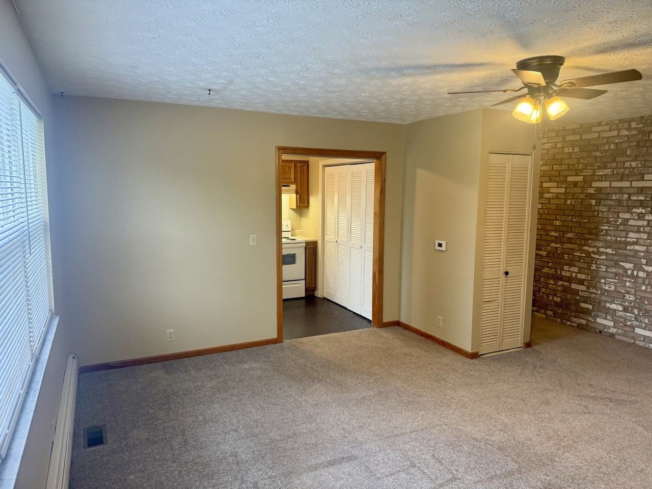 515 Monroe Ave #1 - Photo 5 of 17