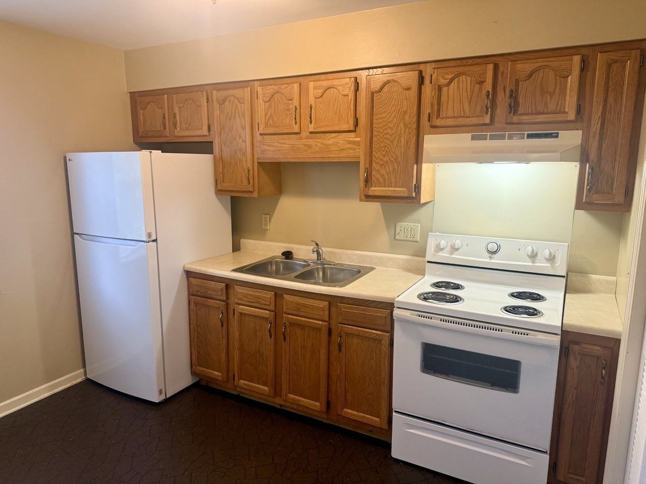 515 Monroe Ave #1 - Photo 6 of 17