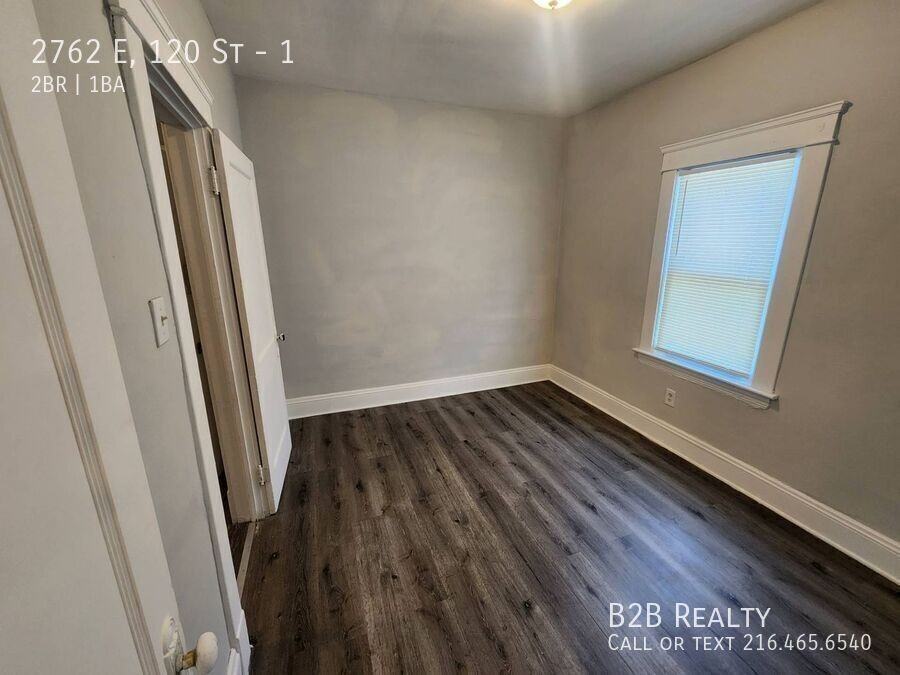 2762 E, 120 St #1 - Photo 6 of 24