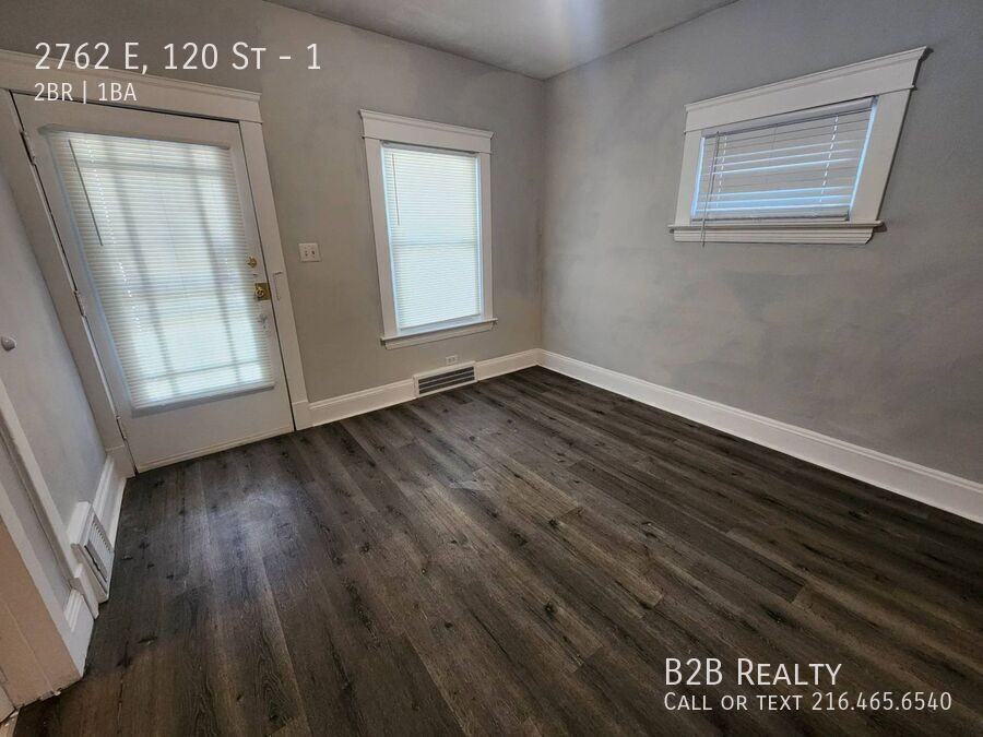 2762 E, 120 St #1 - Photo 7 of 24