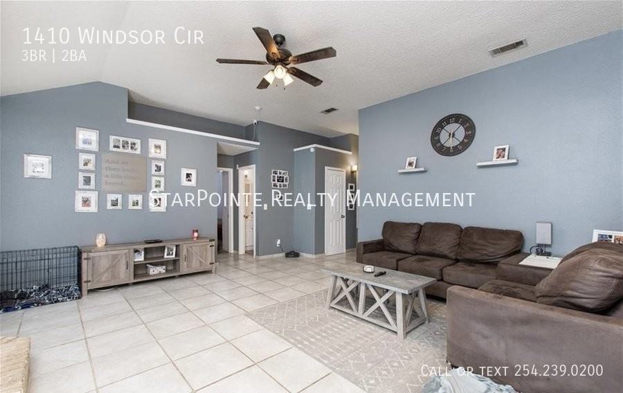 1410 Windsor Cir - Photo 3 of 17