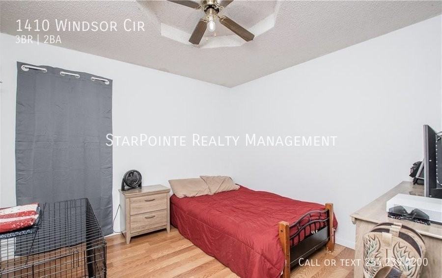 1410 Windsor Cir - Photo 6 of 17