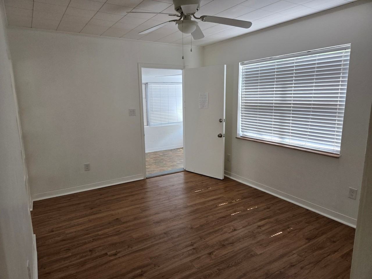 1611 Canterbury Rd N - Photo 2 of 8