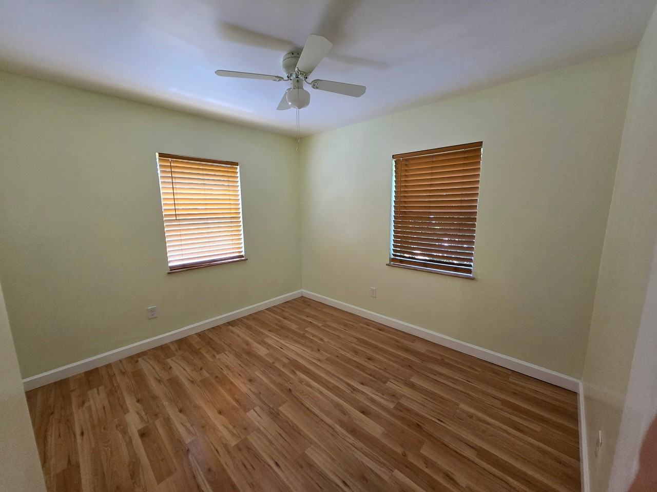 1611 Canterbury Rd N - Photo 6 of 8