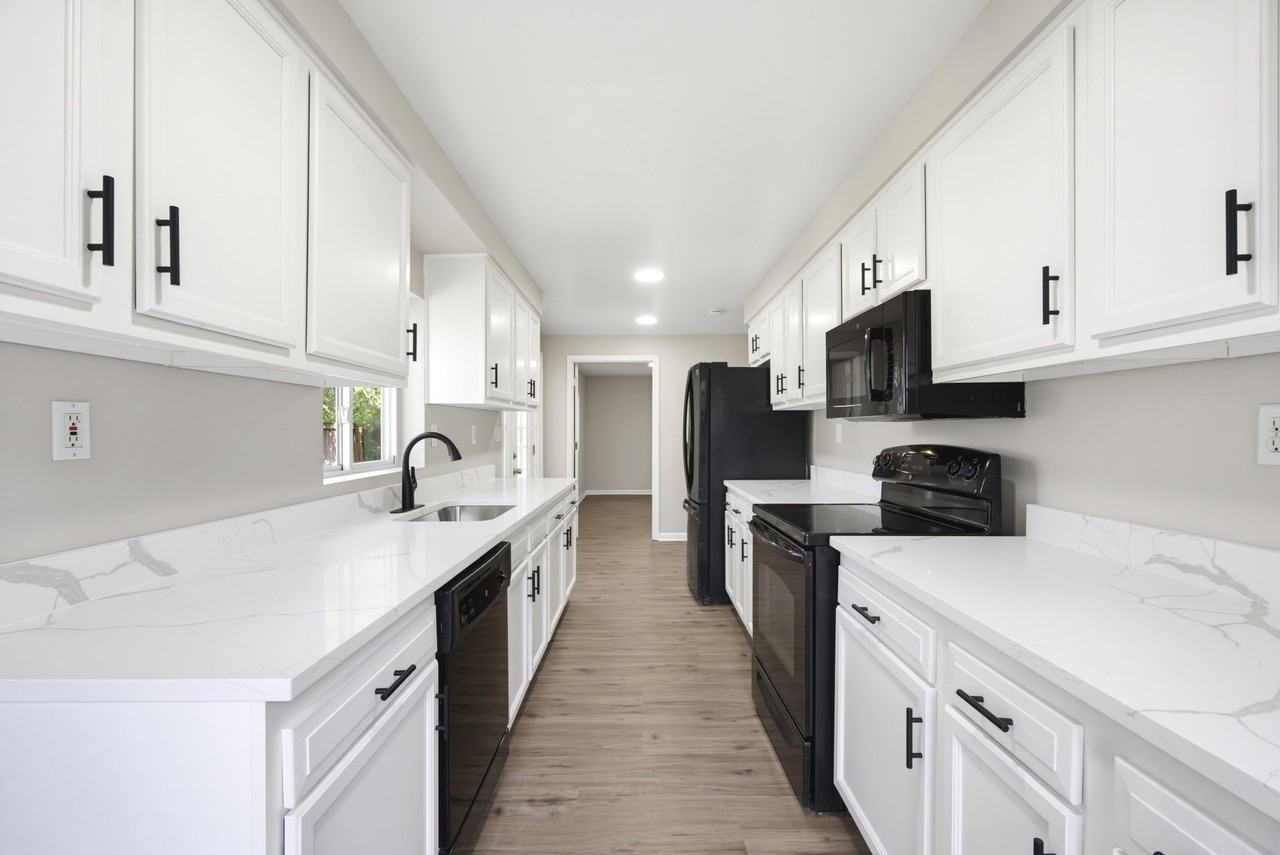 8129 Woodholme Cir #A - Photo 3 of 28