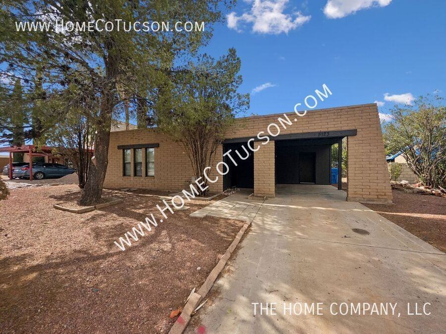 5123 Paseo Las Palmas - Photo 2 of 33