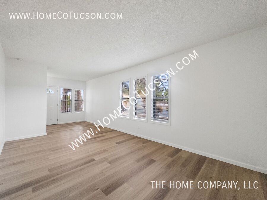 5123 Paseo Las Palmas - Photo 6 of 33