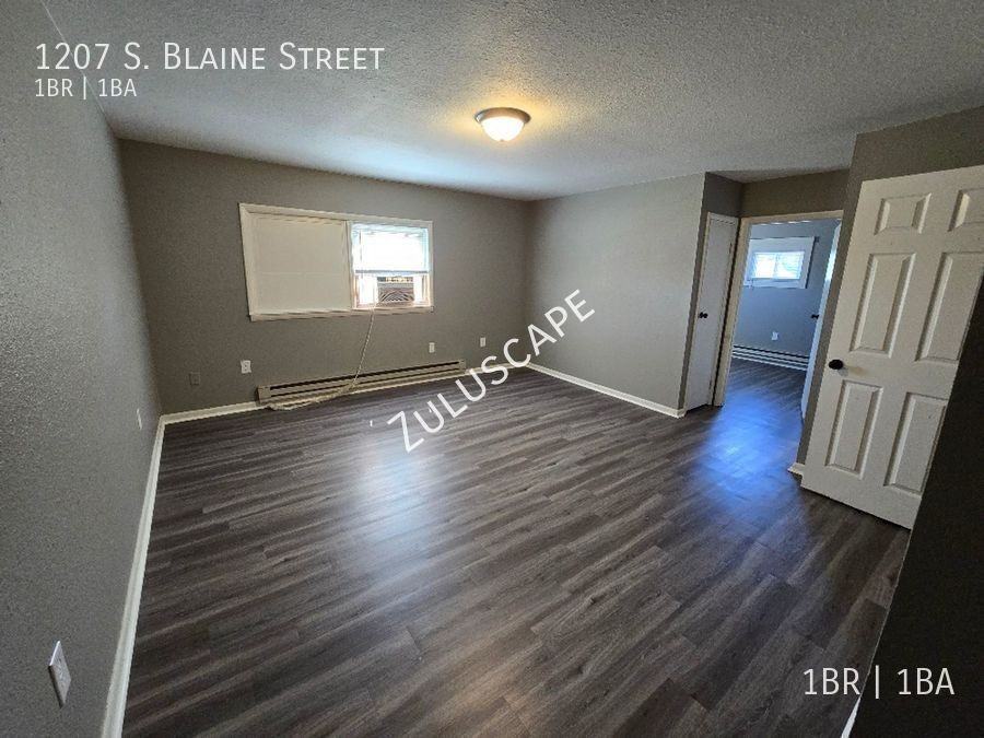 1207 S Blaine St - Photo 3 of 8
