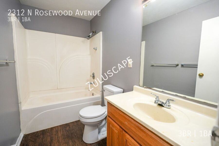 2312 N Rosewood Ave - Photo 6 of 18