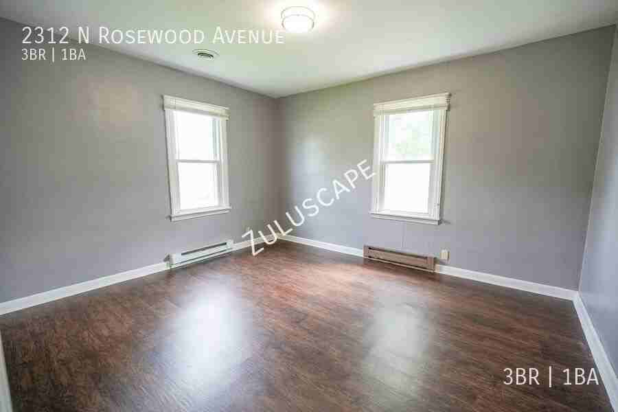 2312 N Rosewood Ave - Photo 7 of 18