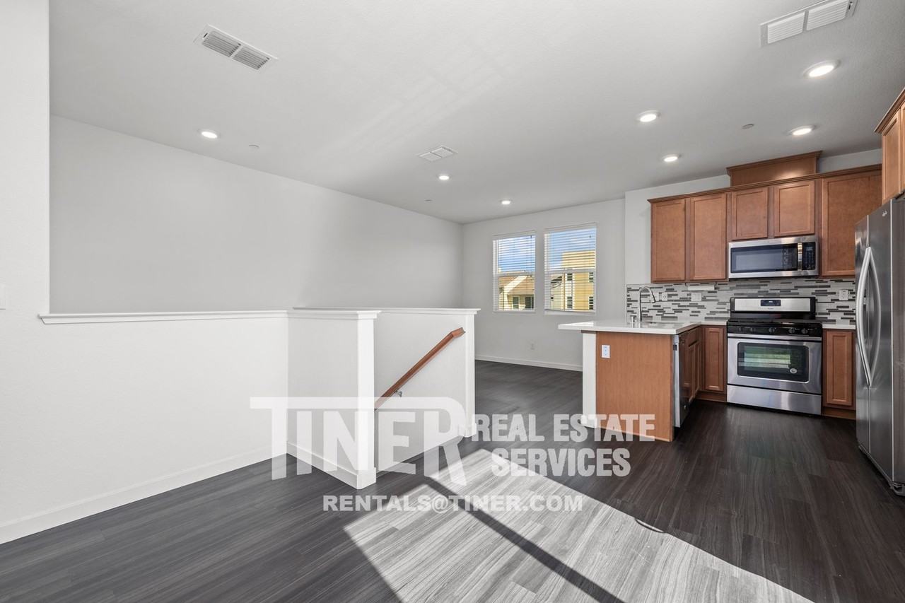 4152 Rotor Ln - Photo 6 of 38