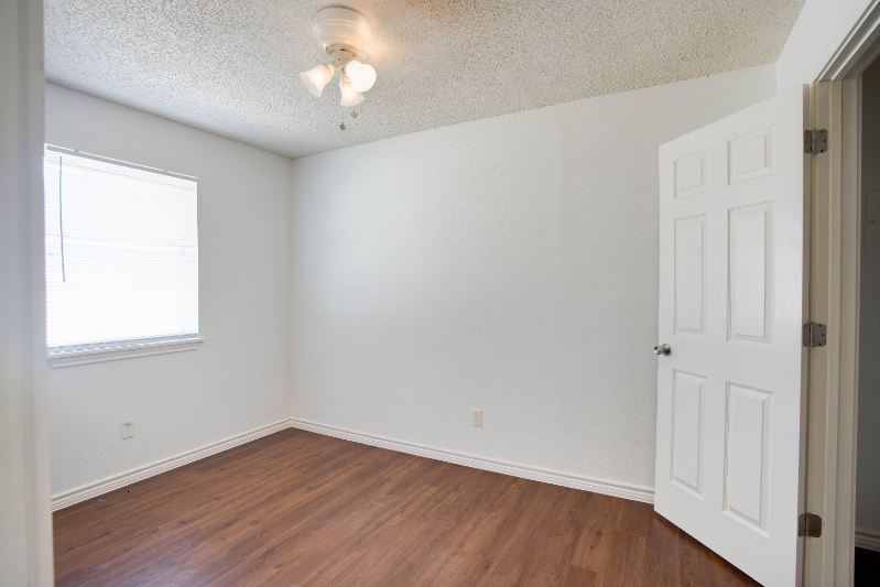 20105 San Marcos Hwy #1B - Photo 2 of 18
